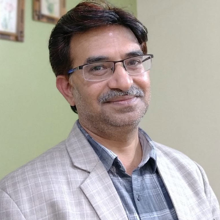 Shri Akshay Jain
